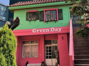 Гостиница Greenday Guesthouse  Пукчеджу